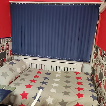Apartamento CAJA MAGICA Privada baño compartido Madrid Exterior foto