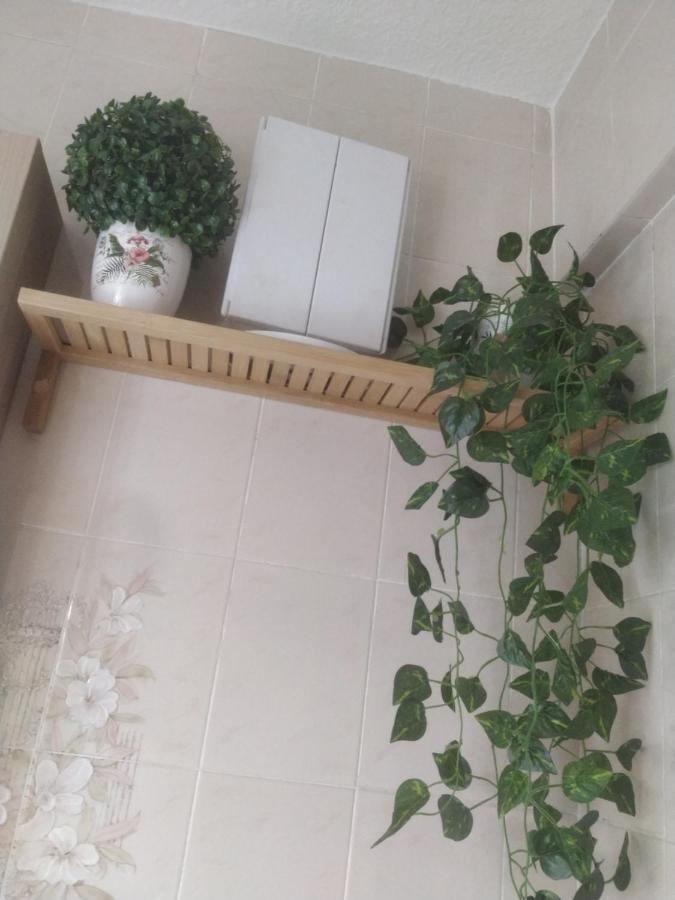 Apartamento CAJA MAGICA Privada baño compartido Madrid Exterior foto