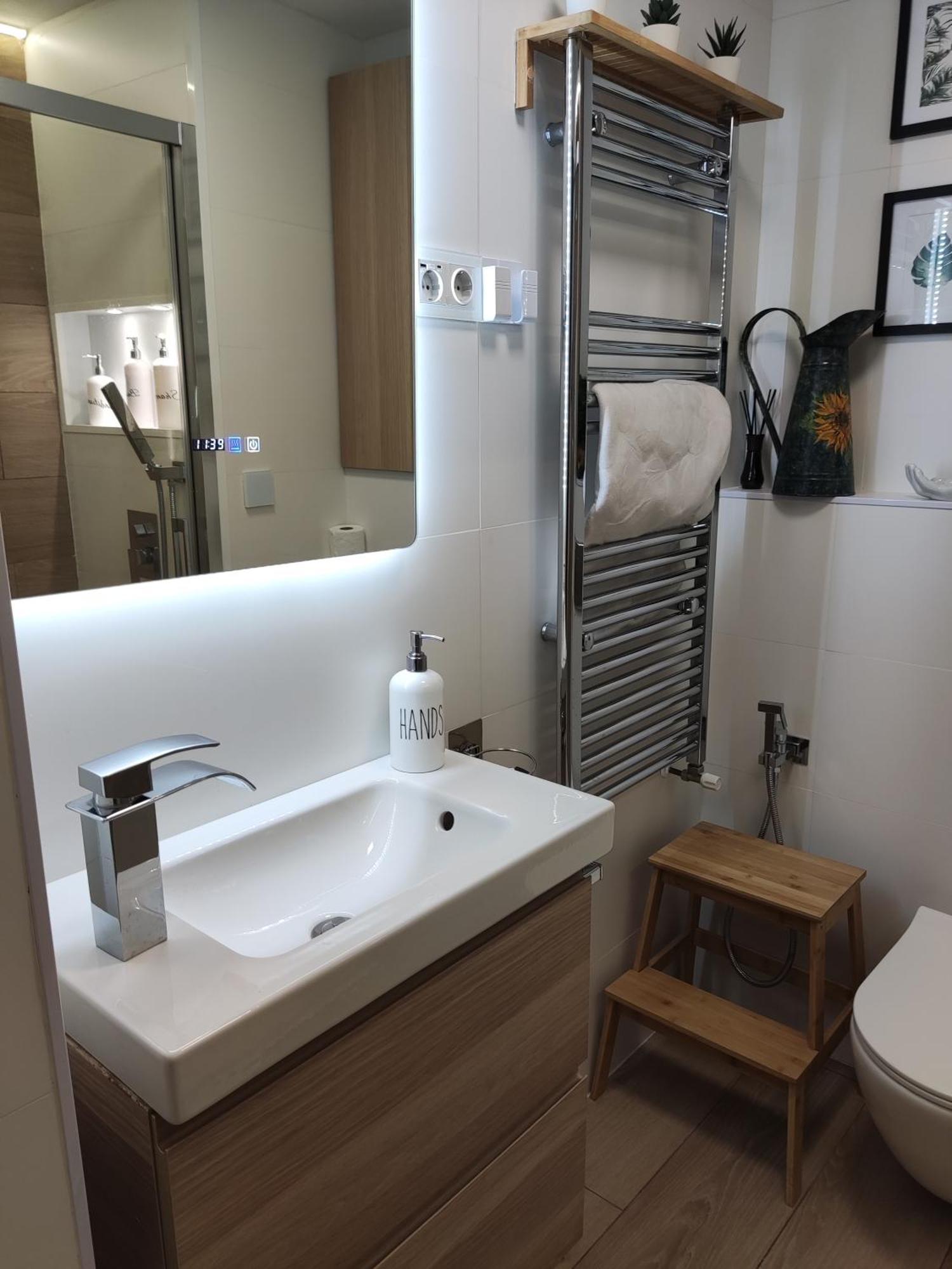 Apartamento CAJA MAGICA Privada baño compartido Madrid Exterior foto