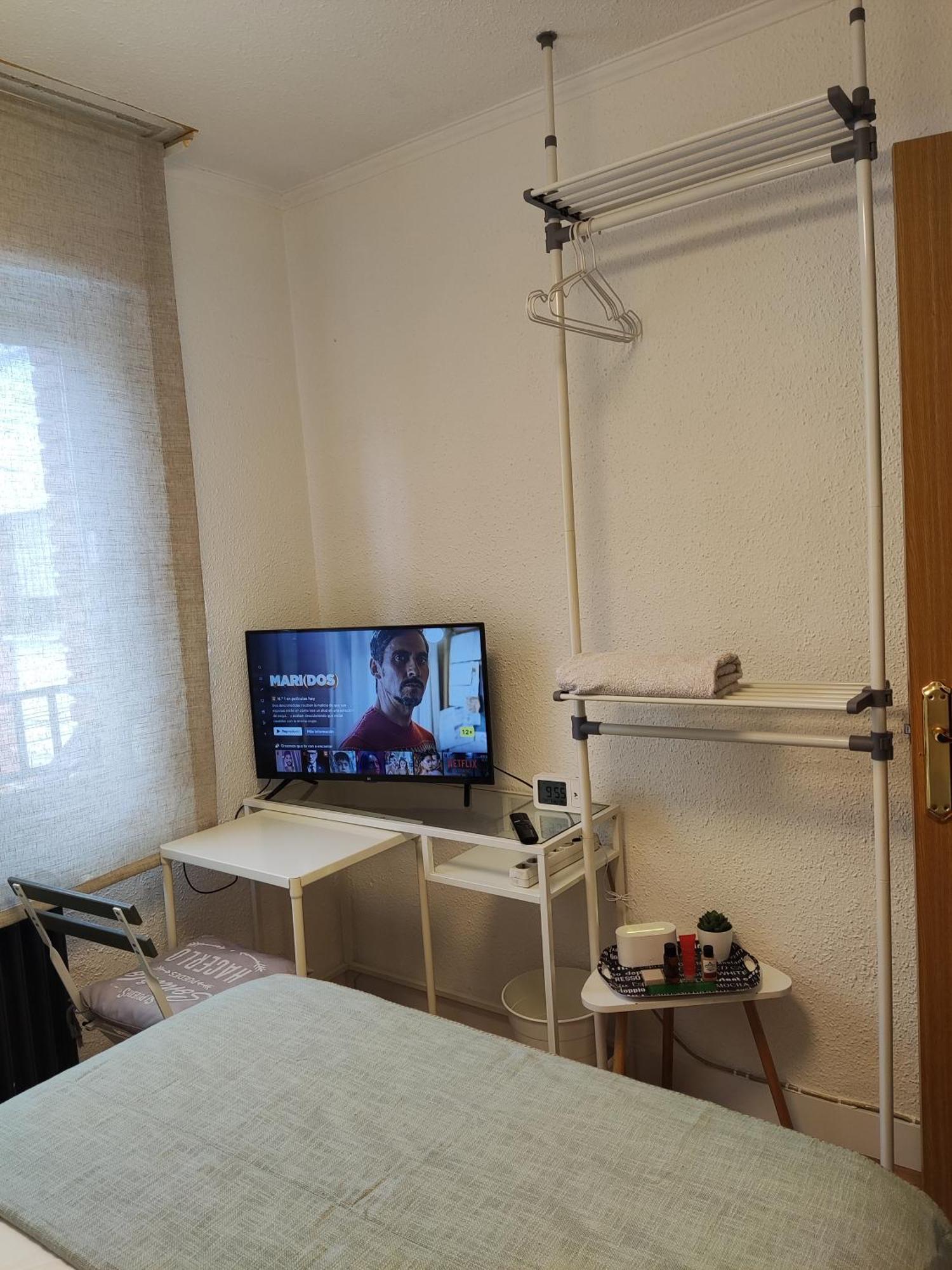 Apartamento CAJA MAGICA Privada baño compartido Madrid Exterior foto