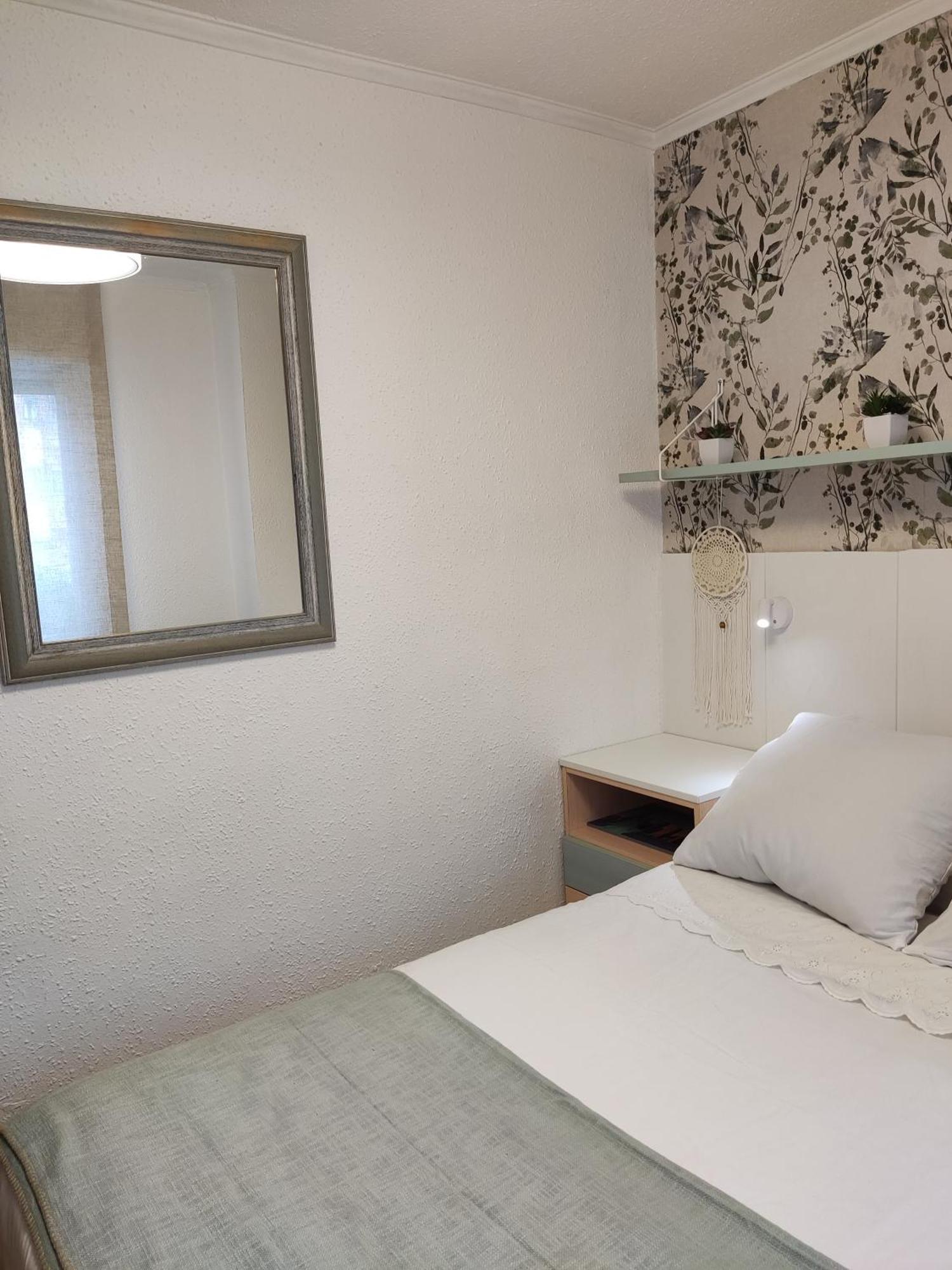 Apartamento CAJA MAGICA Privada baño compartido Madrid Exterior foto
