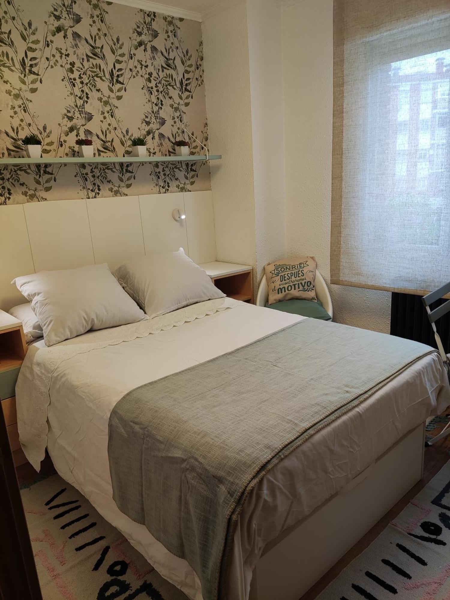 Apartamento CAJA MAGICA Privada baño compartido Madrid Exterior foto